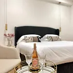 Feel Boutique بيت ضيافة أوريستانو